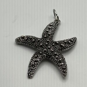 Vintage Starfish Pendant Silver Tone Raised Textured Beach Ocean Sea‎ Star